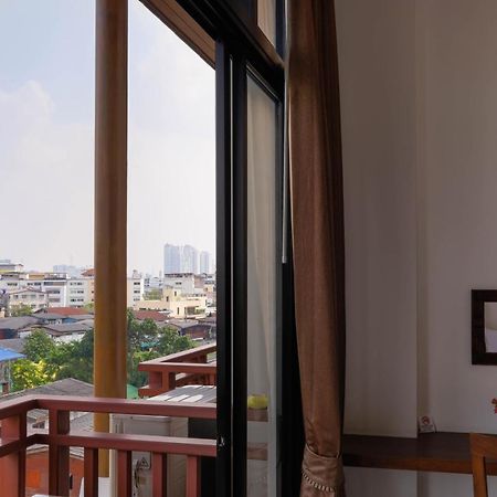 The Choice Hotel - Adults Only Bangkok Dış mekan fotoğraf